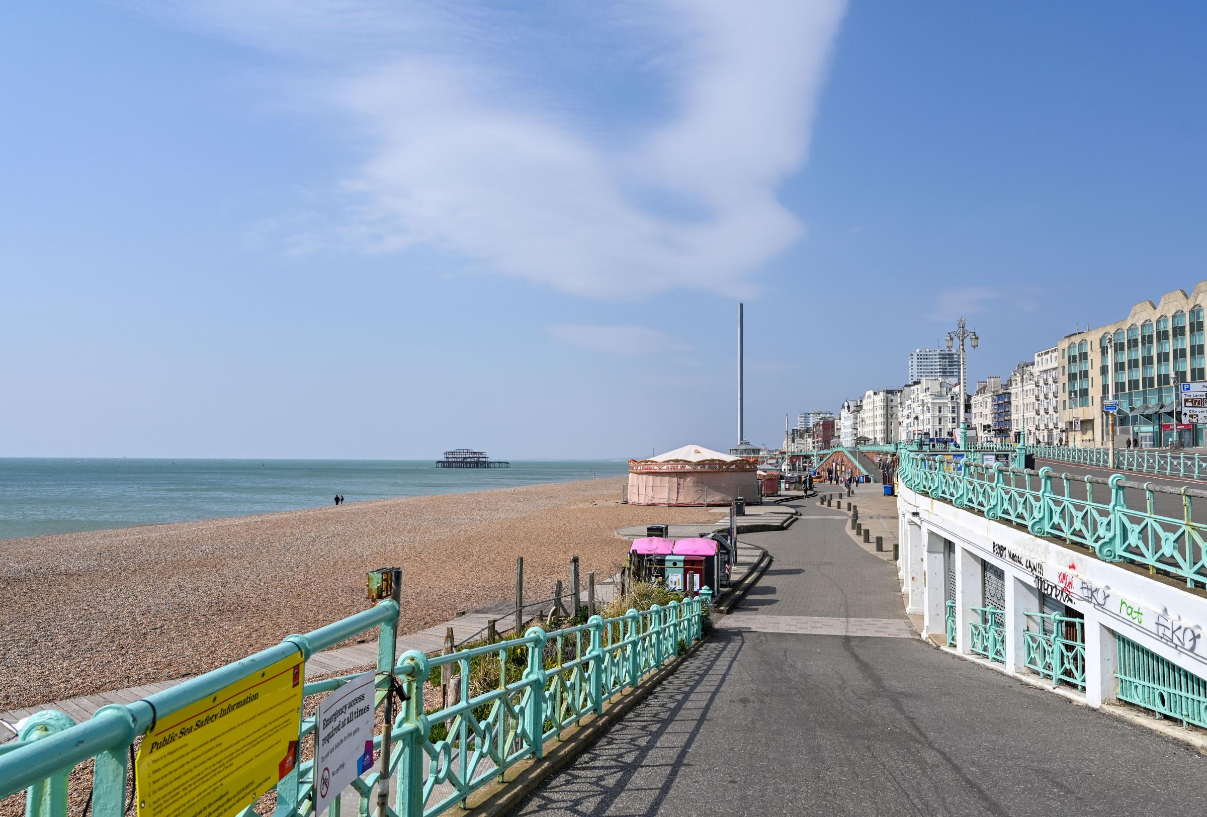 Coronavirus Pictures Show What Brighton Beach Is Like Today The Argus