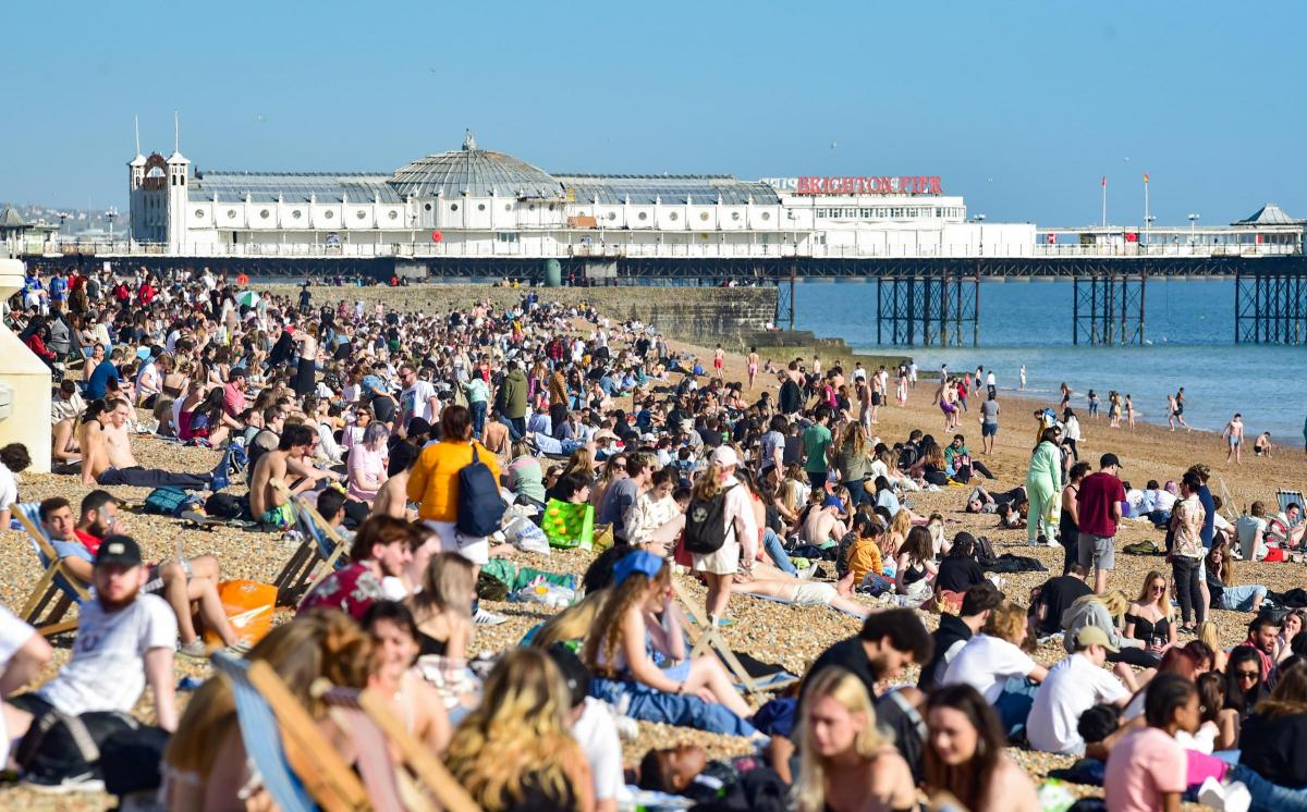 1200px x 746px - Warning after Brighton beach packed during warm weather | The Argus