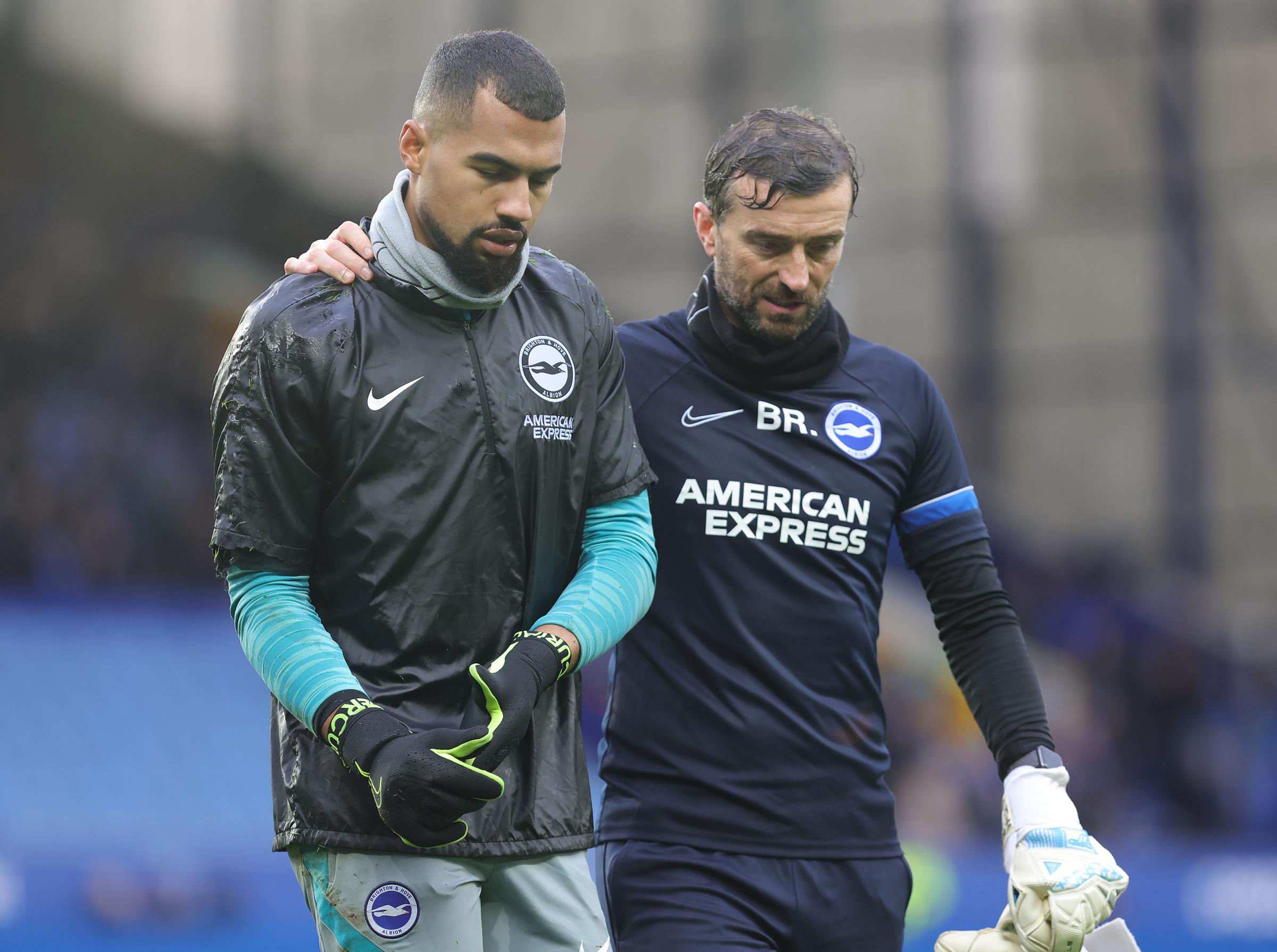 Chelsea make bid for Brighton goalkeeper Robert Sanchez