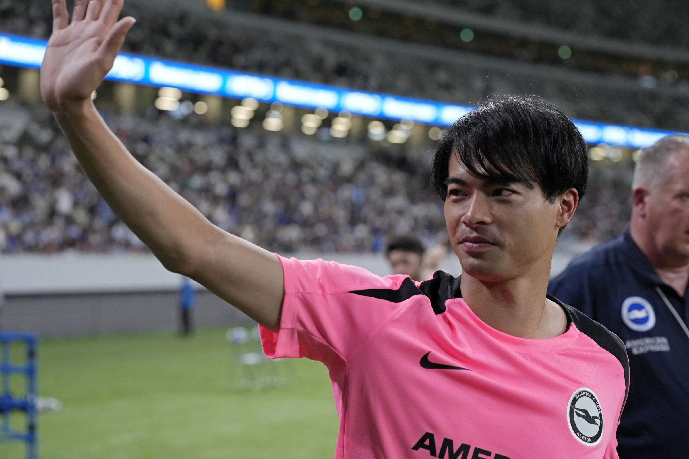 Kaoru Mitoma helps Brighton beat Kashima Antlers 5-1