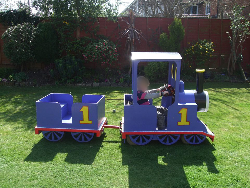 thomas the tank engine garden toys